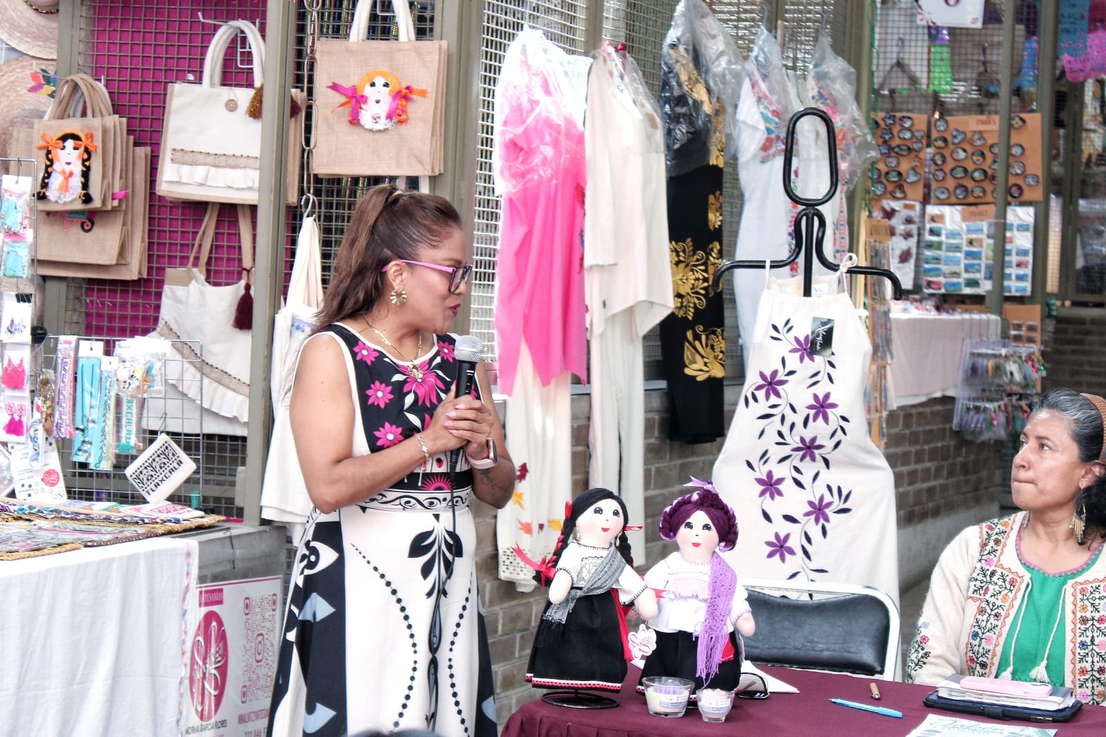 El Mercado de Artesanos de la capital lanza 'Verano Mágico' con talleres y promoción cultural